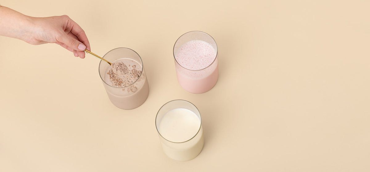 ¿Cuál es la mejor opción: proteína con agua o leche?